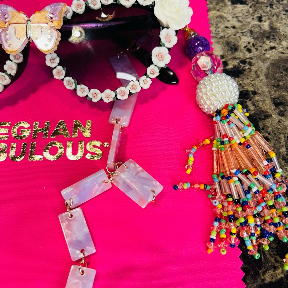 Meghan Fabulous Butterfly FUNGLASSES with Colorful Beaded Tassels - Picture 7 of 10